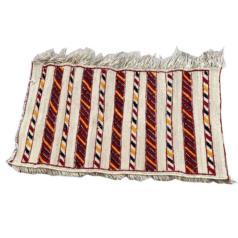 Tappeto marocchino in fibra intrecciata e ricamo in stoffa tutto realizzato a mano - Dimensioni cm165*110 